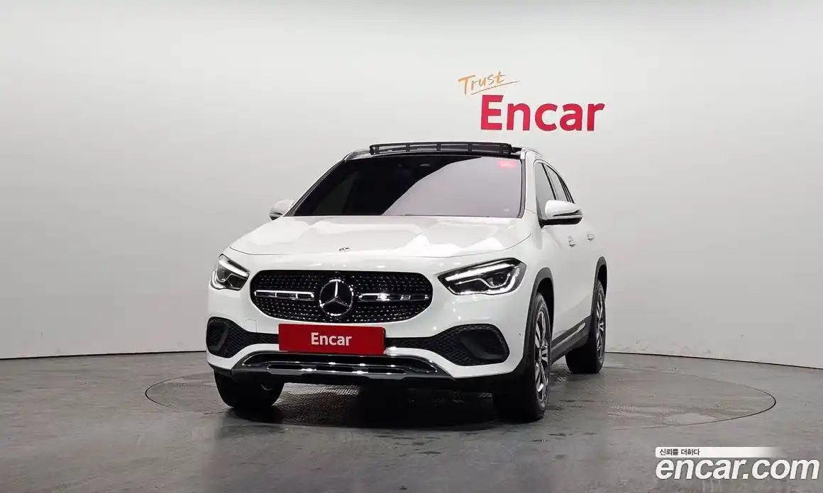 Mercedes-Benz GLA-Class 2021 2.0 Автомат в Москве № 413014, фото 3