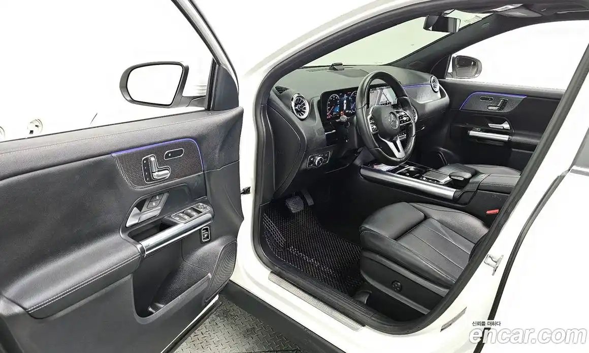 Mercedes-Benz GLA-Class 2021 2.0 Автомат в Москве № 413014, фото 10