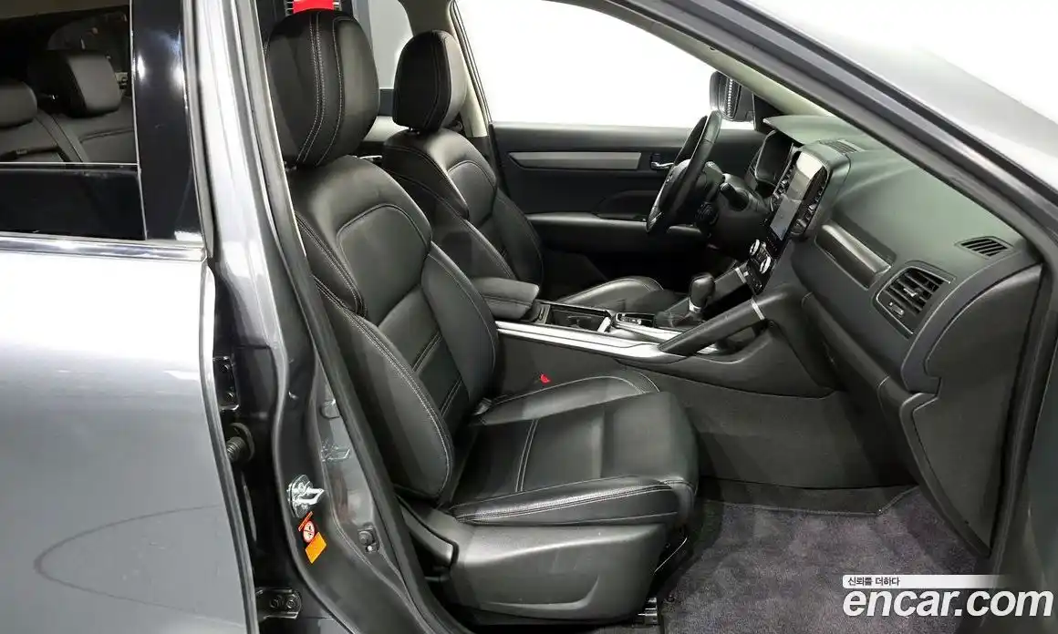 Renault QM6 2024 2.0 Автомат в Москве № 422178, фото 11