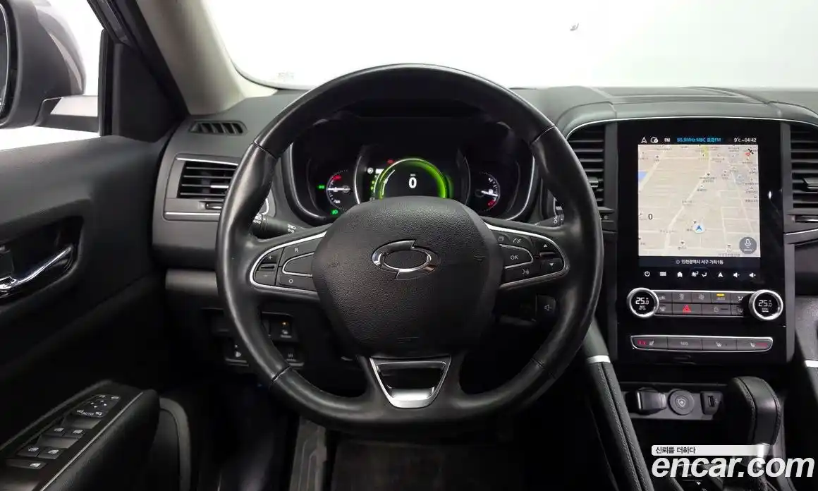 Renault QM6 2024 2.0 Автомат в Москве № 422178, фото 13