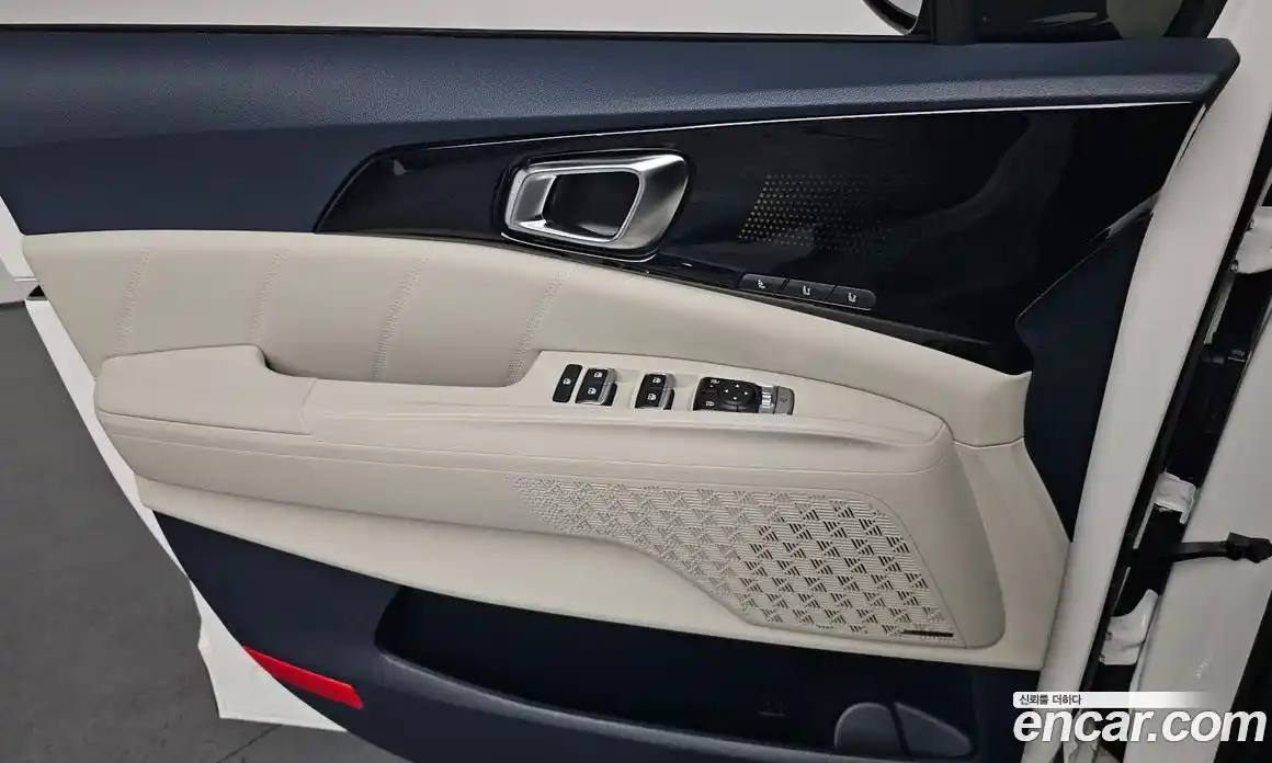 Kia Canival 2025 1.6 Автомат в Москве № 459790, фото 16