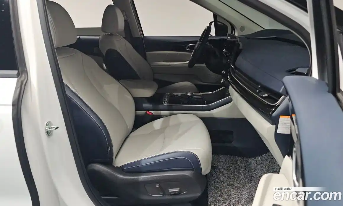 Kia Canival 2025 1.6 Автомат в Москве № 459790, фото 9