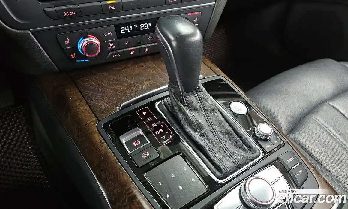 Audi A6 2016 2.0 Автомат в Москве № 469416, фото 9