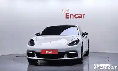 Porsche Panamera 2018 3.0 Автомат в Москве № 470601, миниатюра 3