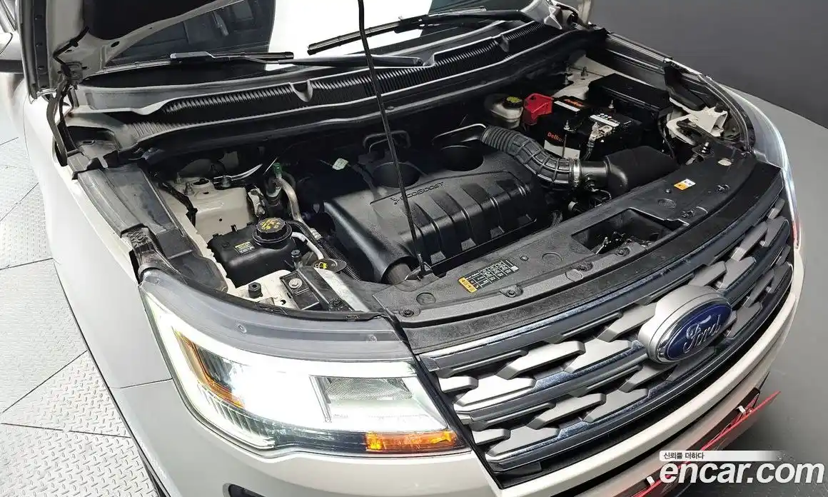 Ford Explorer 2019 2.3 Автомат в Москве № 473689, фото 6