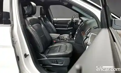 Ford Explorer 2019 2.3 Автомат в Москве № 473689, миниатюра 10
