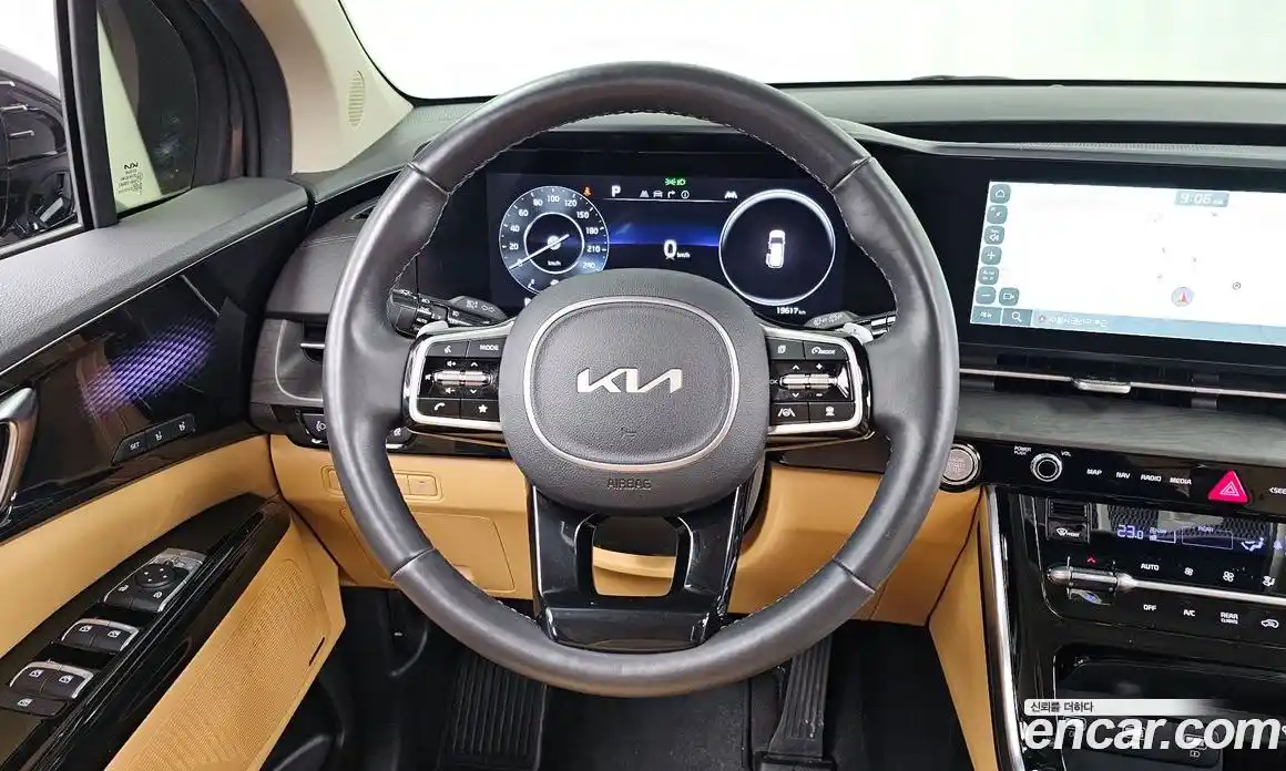 Kia Canival 2023 3.5 Автомат в Москве № 52943, фото 13