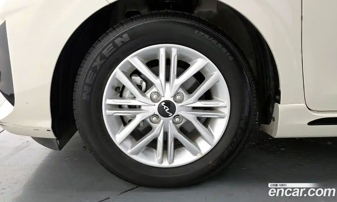 Kia Morning 2023 1.0 Автомат в Москве № 102342, фото 5