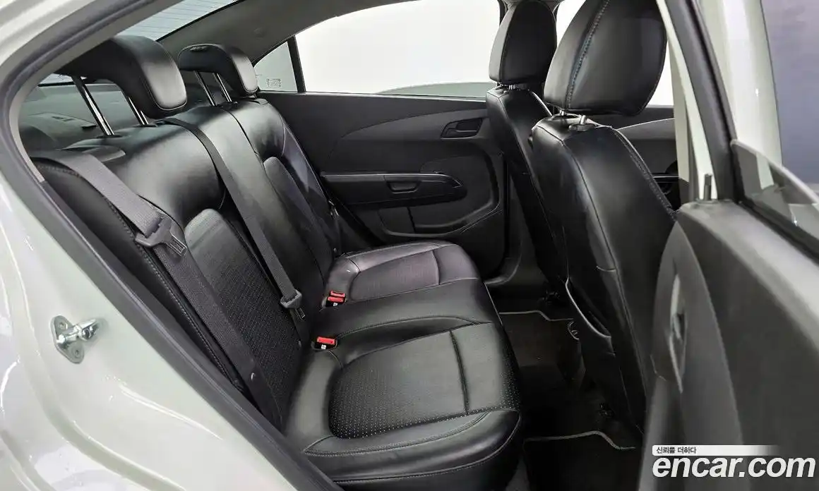 Chevrolet Aveo 2014 1.6 Автомат в Москве № 104817, фото 15