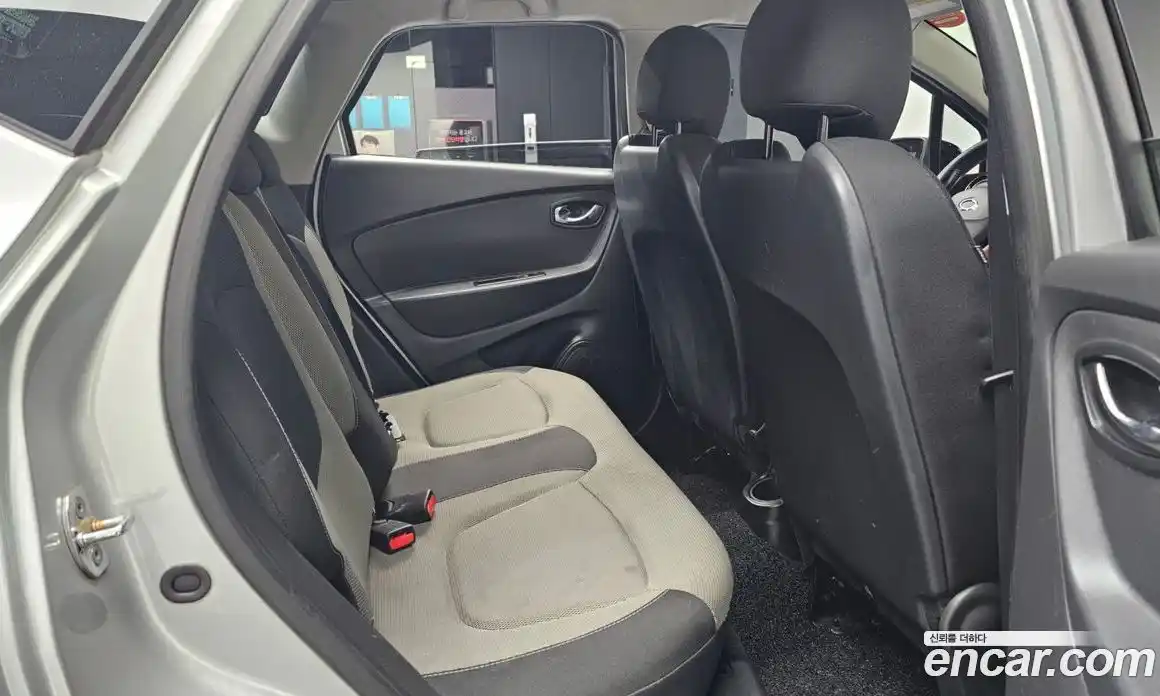 Renault QM3 2015 1.5 Автомат в Москве № 106561, фото 11