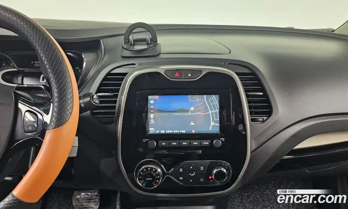 Renault QM3 2015 1.5 Автомат в Москве № 106561, фото 12