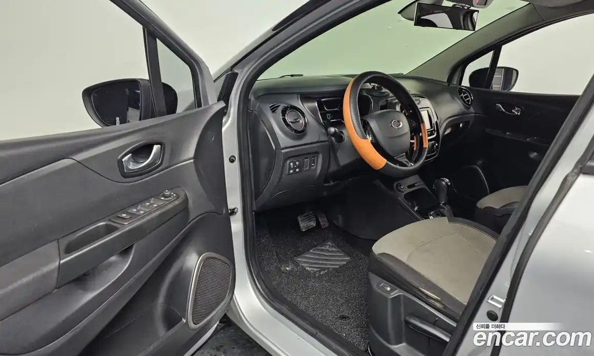 Renault QM3 2015 1.5 Автомат в Москве № 106561, фото 20