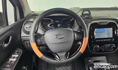 Renault QM3 2015 1.5 Автомат в Москве № 106561, миниатюра 6