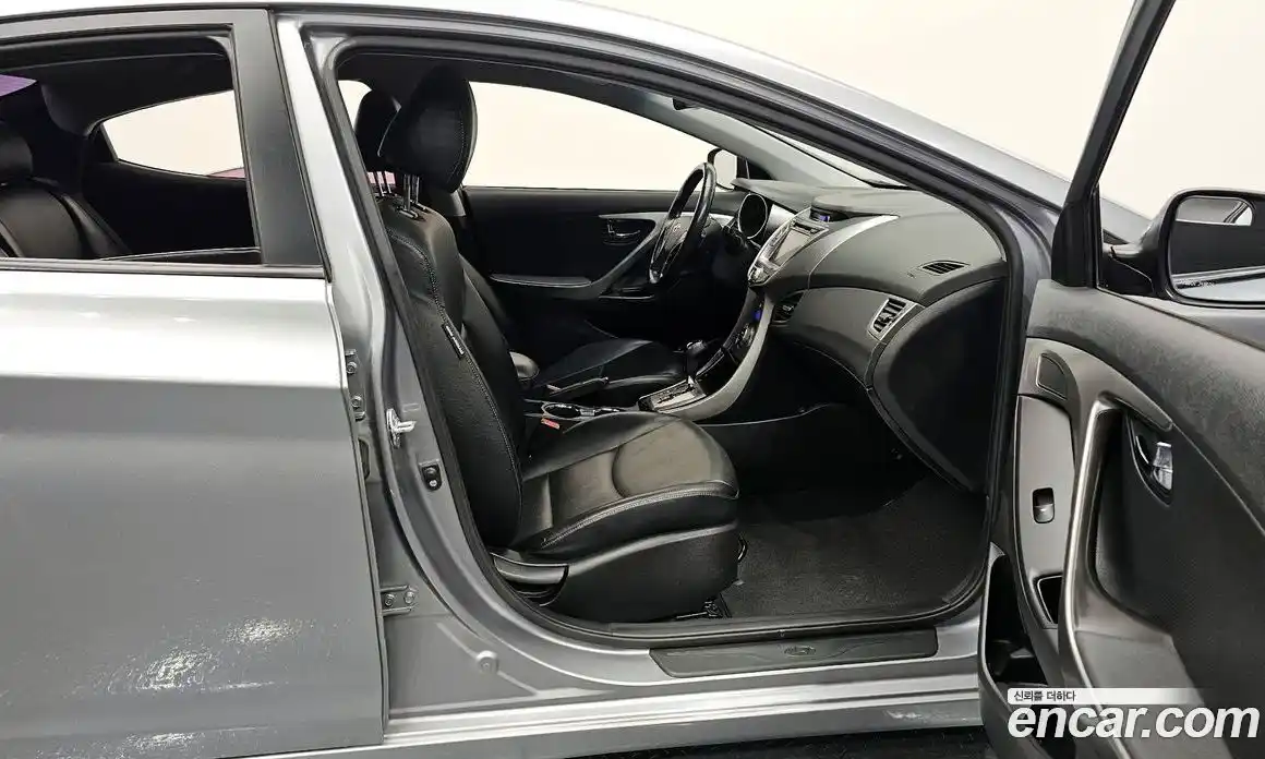 Hyundai Avante 2013 1.6 Автомат в Москве № 112525, фото 11