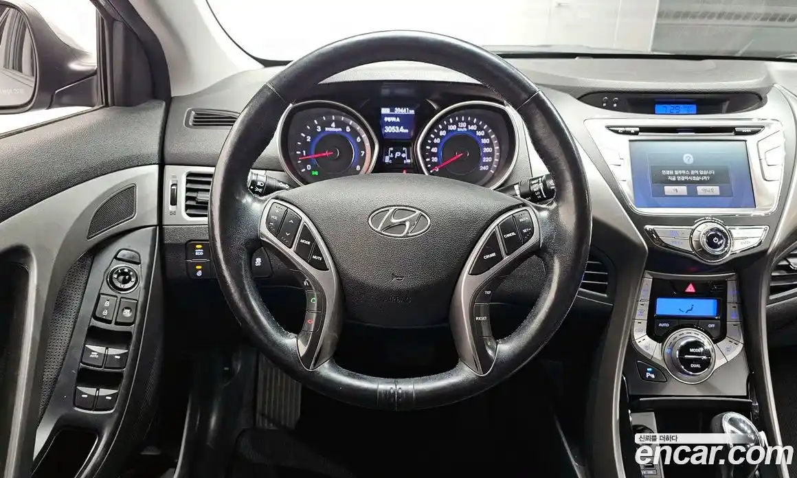 Hyundai Avante 2013 1.6 Автомат в Москве № 112525, фото 13