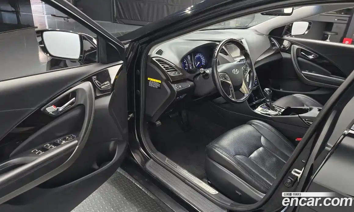 Hyundai Grandeur 2011 3.0 Автомат в Москве № 112905, фото 11