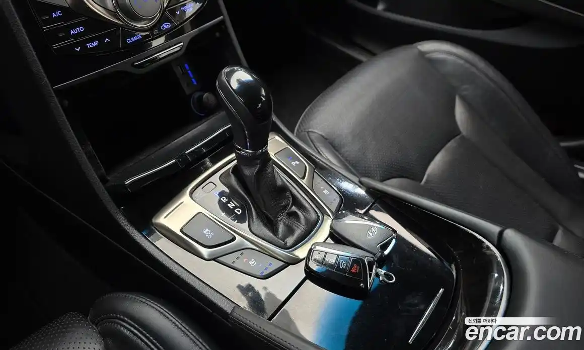 Hyundai Grandeur 2011 3.0 Автомат в Москве № 112905, фото 9