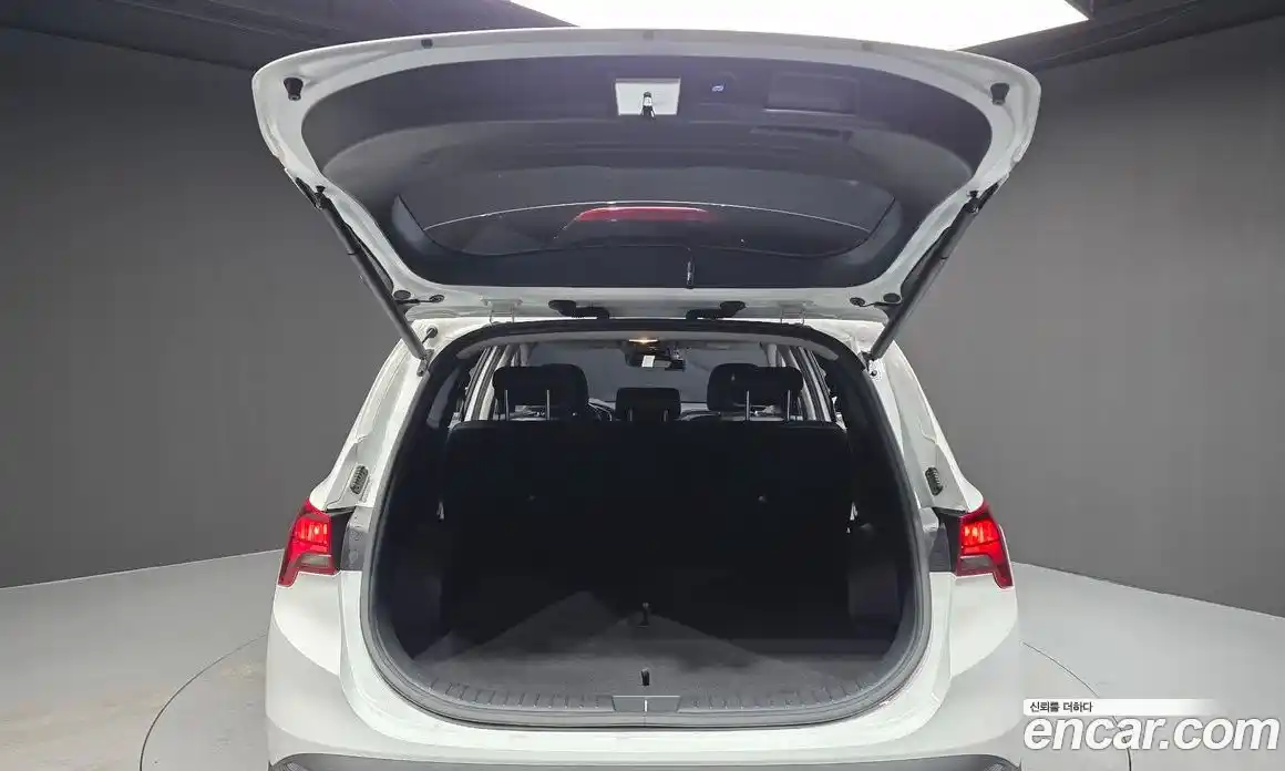 Hyundai Santa Fe 2021 2.2 Автомат в Москве № 119567, фото 17