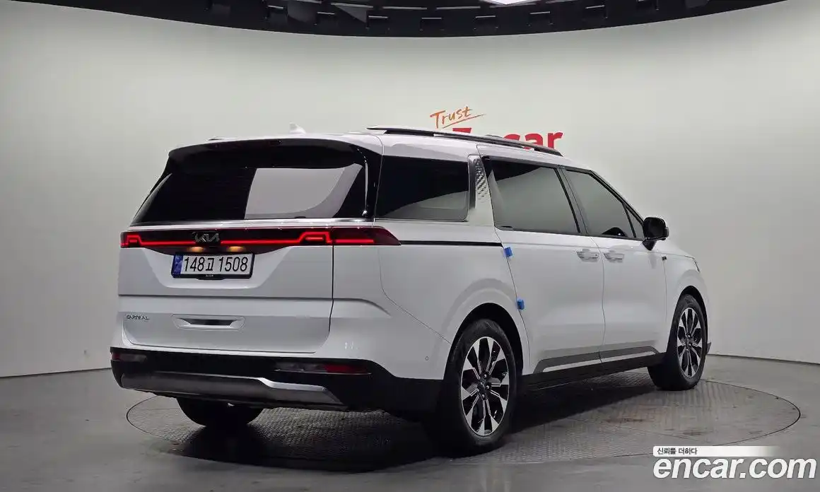 Kia Canival 2023 2.2 Автомат в Москве № 121123, фото 16