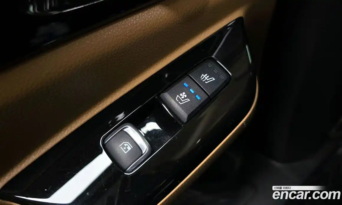 Kia Canival 2023 2.2 Автомат в Москве № 121123, фото 5