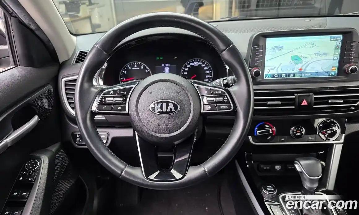 Kia Seltos 2021 1.6 Автомат в Москве № 124163, фото 16