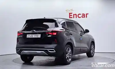 Kia Seltos 2021 1.6 Автомат в Москве № 124163, миниатюра 2