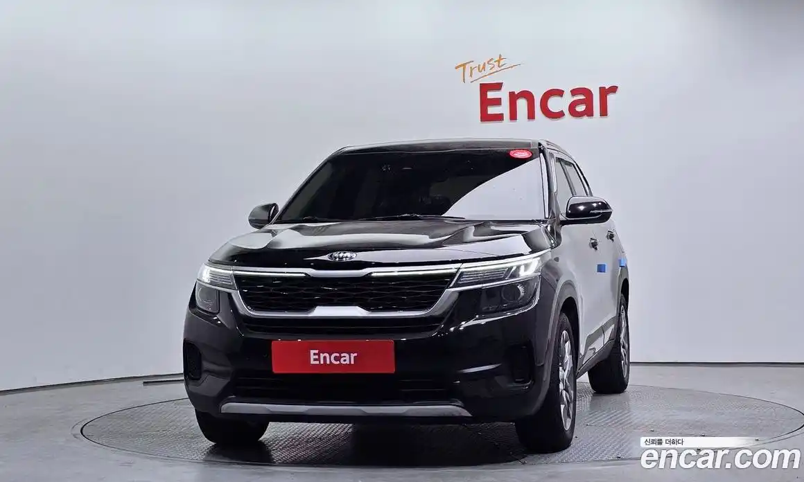 Kia Seltos 2021 1.6 Автомат в Москве № 124163, фото 3