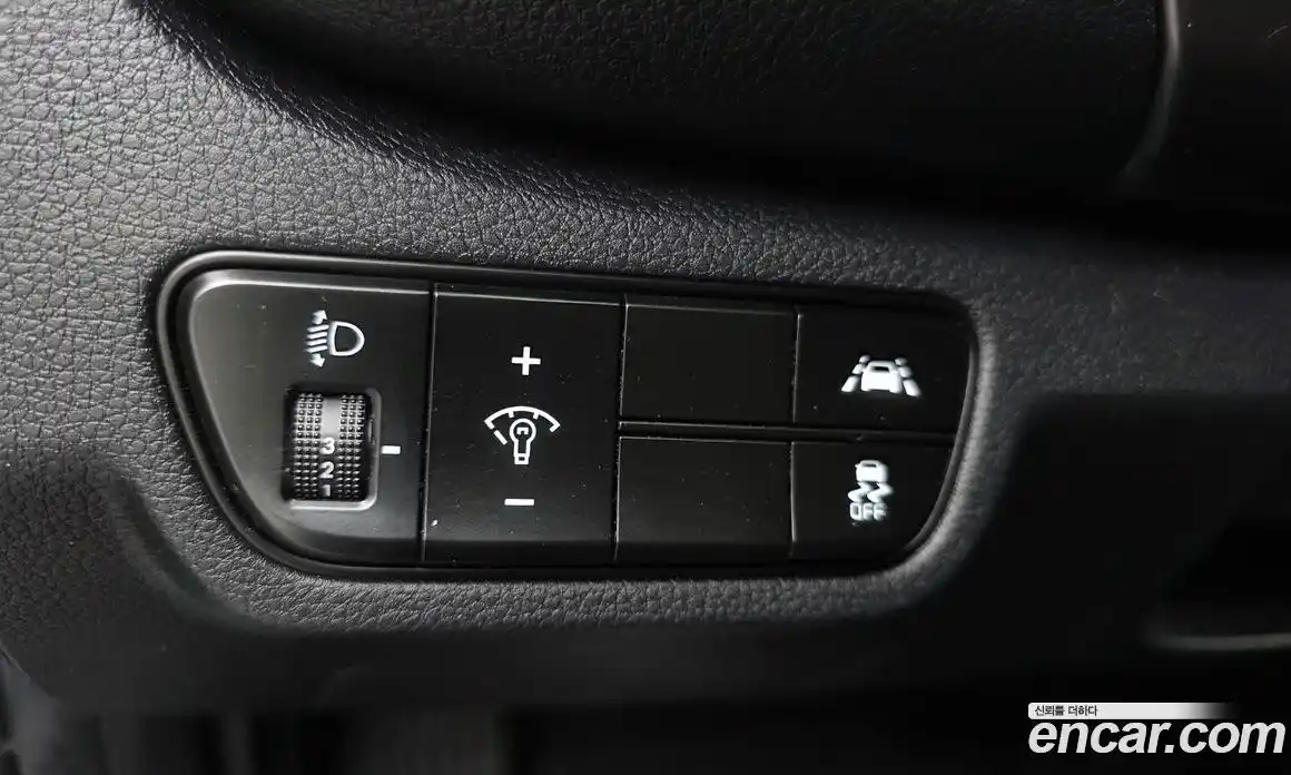 Kia Seltos 2021 1.6 Автомат в Москве № 124163, фото 7