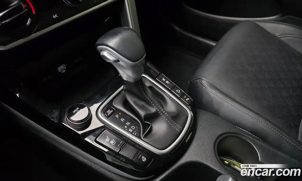 Kia Seltos 2021 1.6 Автомат в Москве № 124163, фото 8