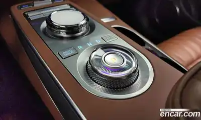 Genesis GV70 2023 2.5 Автомат в Москве № 124449, миниатюра 8