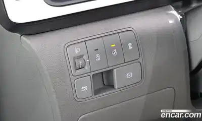 Hyundai Staria, 2025