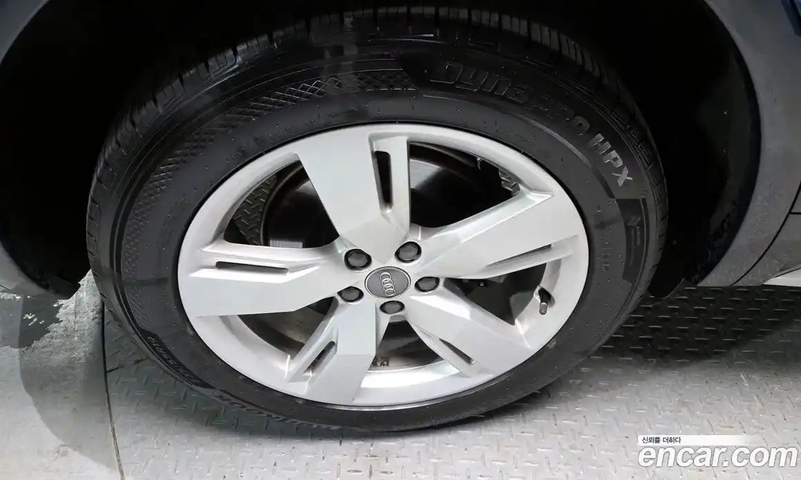 Audi Q5 2020 2.0 Автомат в Москве № 134780, фото 14