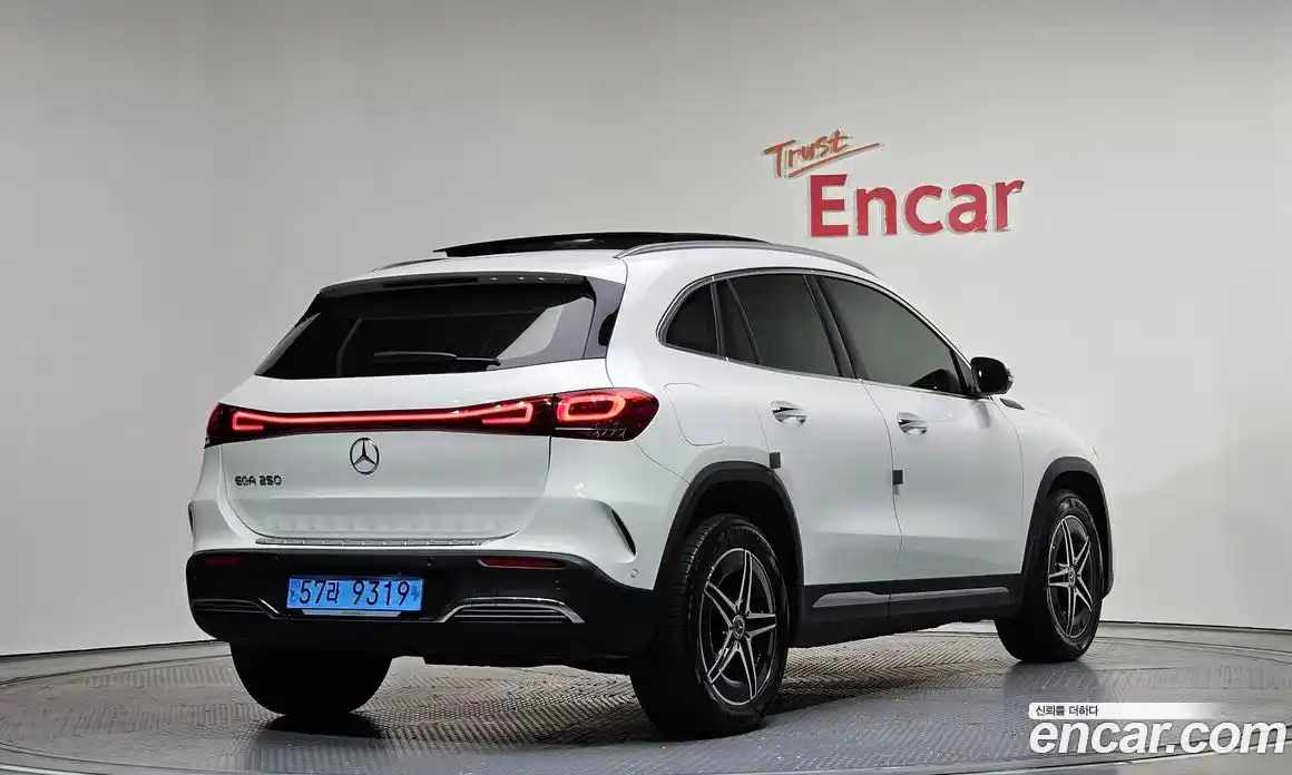 Mercedes-Benz EQA 2022 0.2 Автомат в Москве № 137124, фото 17