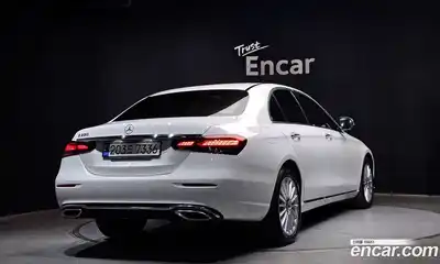 Mercedes-Benz E-Class 2022 2.0 Автомат в Москве № 140215, миниатюра 2