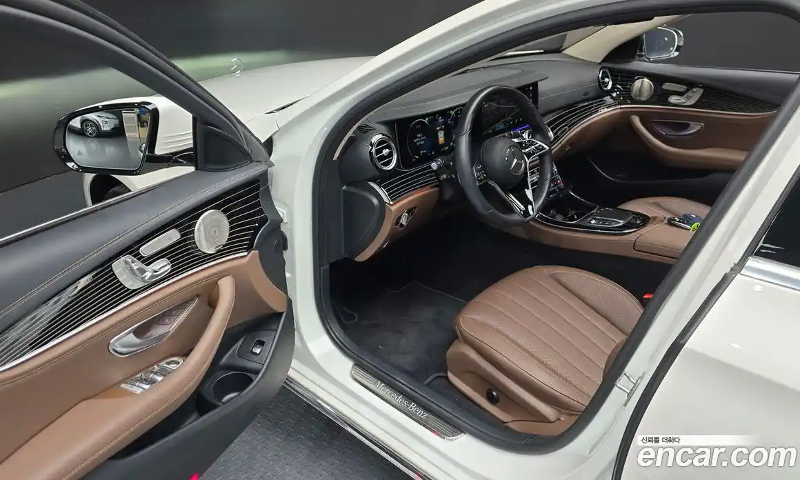 Mercedes-Benz E-Class 2023 3.0 Автомат в Москве № 141438, фото 11