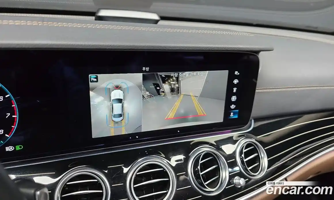 Mercedes-Benz E-Class 2023 3.0 Автомат в Москве № 141438, фото 16