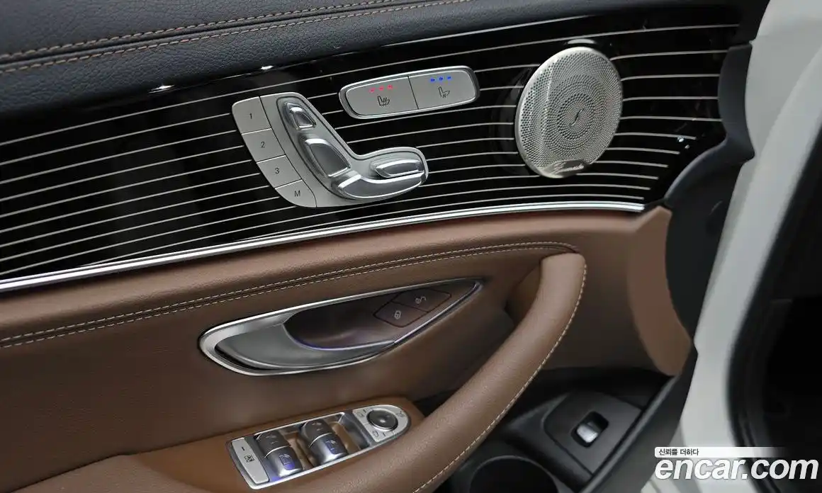 Mercedes-Benz E-Class 2023 3.0 Автомат в Москве № 141438, фото 17