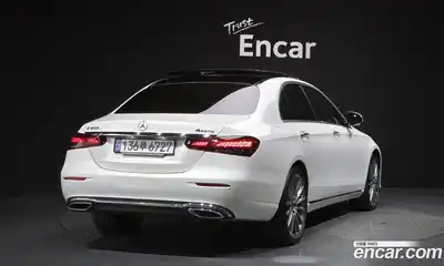Mercedes-Benz E-Class 2023 3.0 Автомат в Москве № 141438, миниатюра 2
