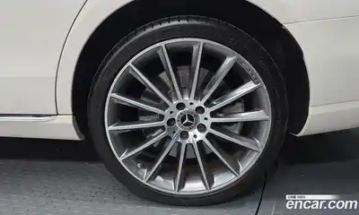 Mercedes-Benz E-Class 2023 3.0 Автомат в Москве № 141438, миниатюра 5