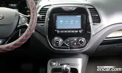 Renault QM3 2016 1.5 Автомат в Москве № 146317, миниатюра 7