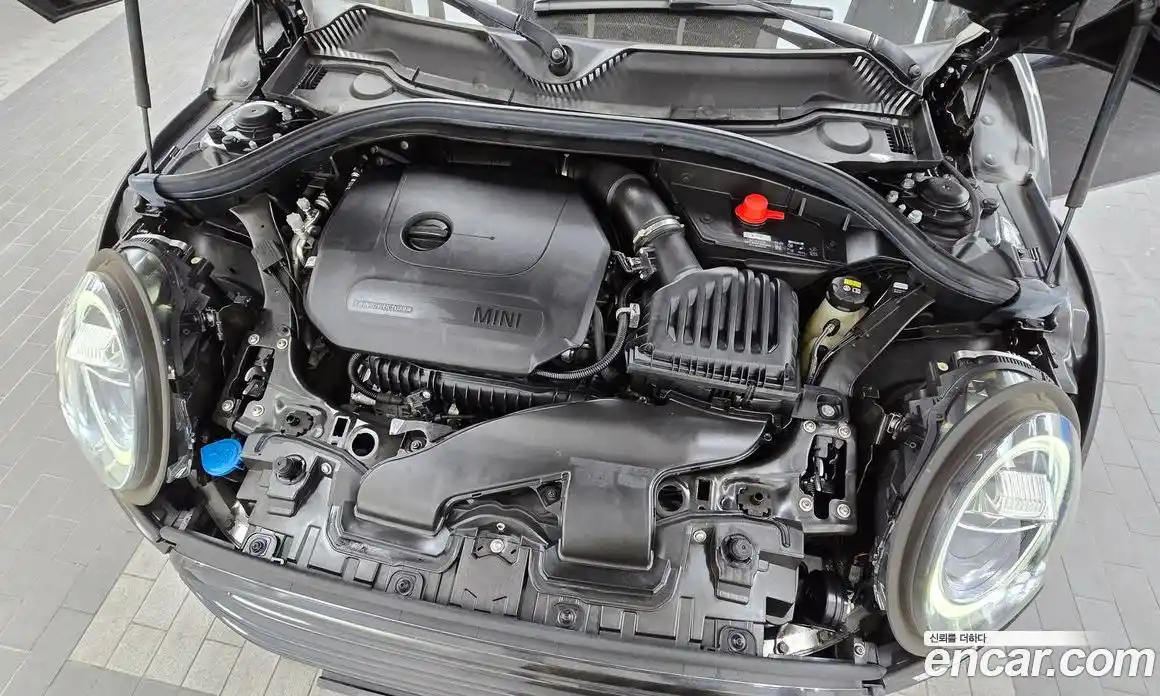 Mini Clubman 2021 1.5 Автомат в Москве № 147031, фото 12