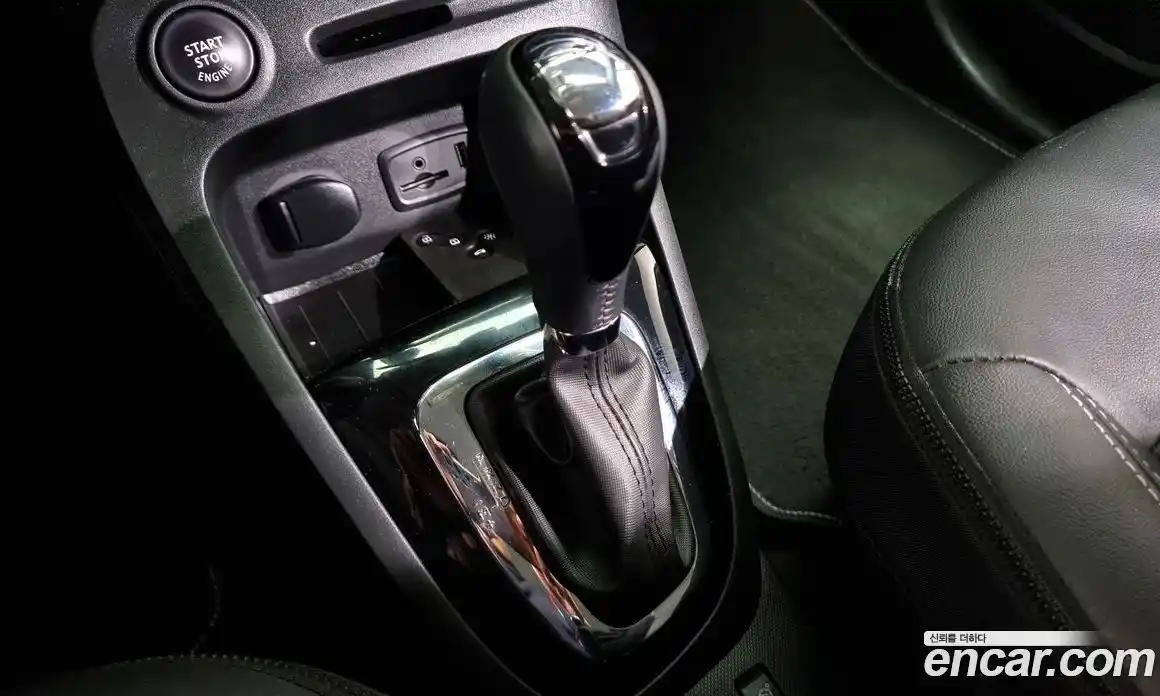 Renault QM3 2015 1.5 Автомат в Москве № 147533, фото 16