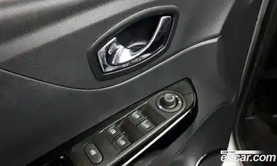 Renault QM3 2015 1.5 Автомат в Москве № 147533, миниатюра 2