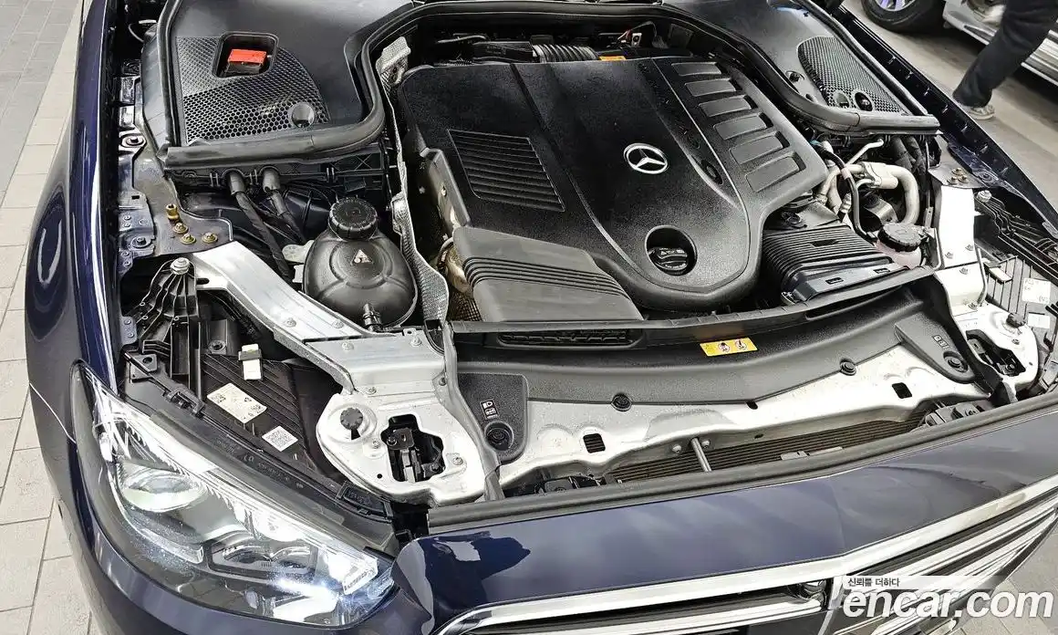 Mercedes-Benz E-Class 2023 3.0 Автомат в Москве № 149459, фото 6