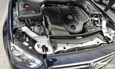 Mercedes-Benz E-Class 2023 3.0 Автомат в Москве № 149459, миниатюра 6