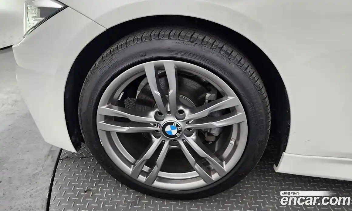 BMW 3-Series 2018 2.0 Автомат в Москве № 155314, фото 14