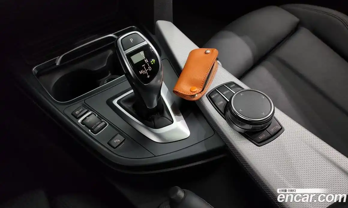 BMW 3-Series 2018 2.0 Автомат в Москве № 155314, фото 16