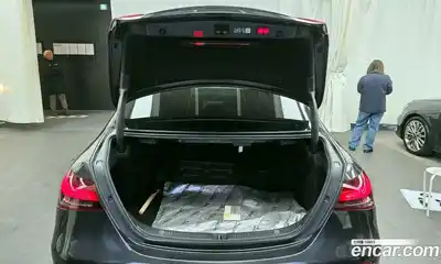 Mercedes-Benz E-Class 2023 2.0 Автомат в Москве № 161737, миниатюра 4