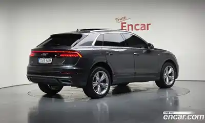 Audi Q8 2023 3.0 Автомат в Москве № 162403, миниатюра 5