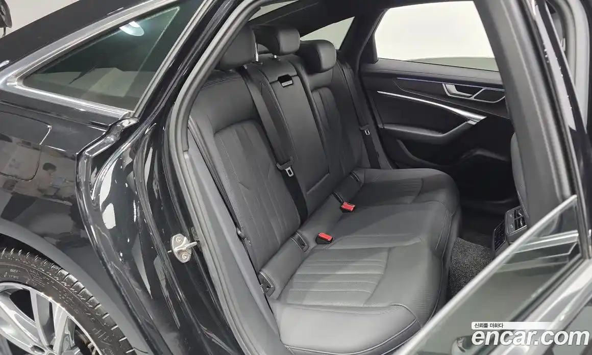 Audi A6 2023 2.0 Автомат в Москве № 162536, фото 17